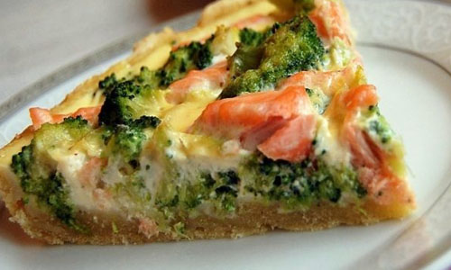 Открытый пирог с рыбой